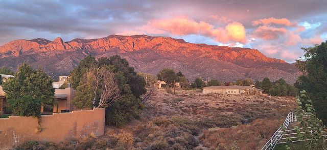 10801 Holly Avenue NE, Albuquerque, NM 87122