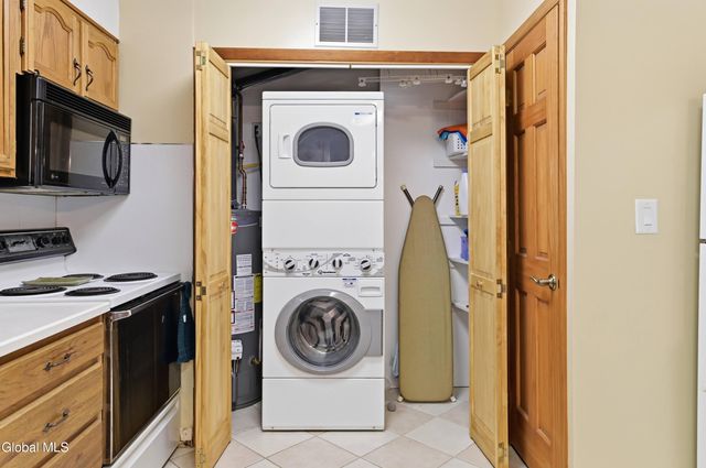 3403 Gari Lane, Guilderland, NY 12303