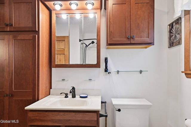 3403 Gari Lane, Guilderland, NY 12303