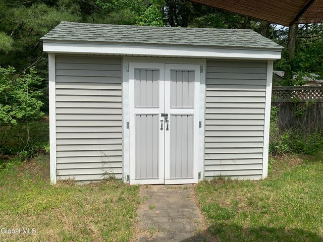 3403 Gari Lane, Guilderland, NY 12303