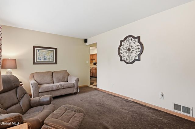 3403 Gari Lane, Guilderland, NY 12303