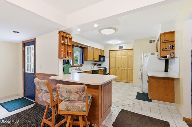 3403 Gari Lane, Guilderland, NY 12303