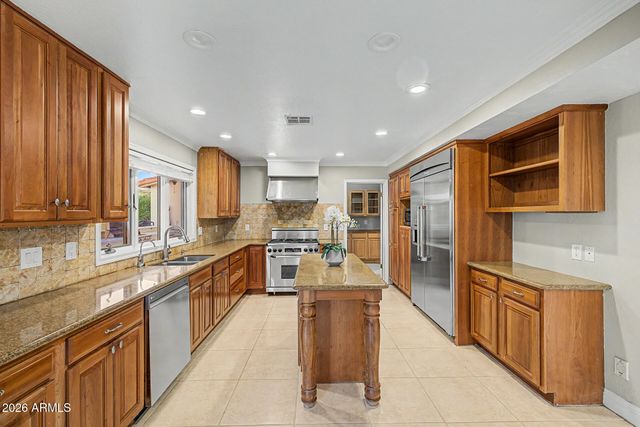 3011 E WINCHCOMB Drive, Phoenix, AZ 85032