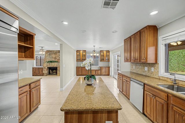3011 E WINCHCOMB Drive, Phoenix, AZ 85032
