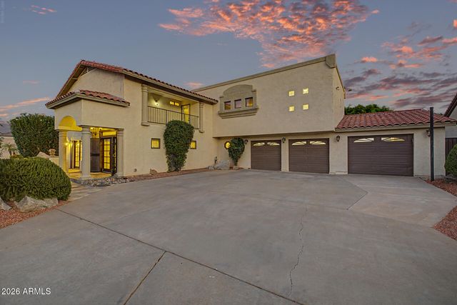 3011 E WINCHCOMB Drive, Phoenix, AZ 85032
