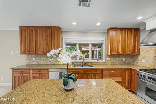 3011 E WINCHCOMB Drive, Phoenix, AZ 85032