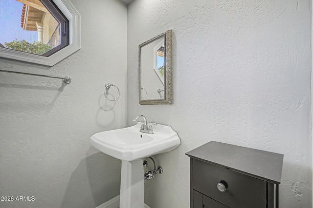 3011 E WINCHCOMB Drive, Phoenix, AZ 85032