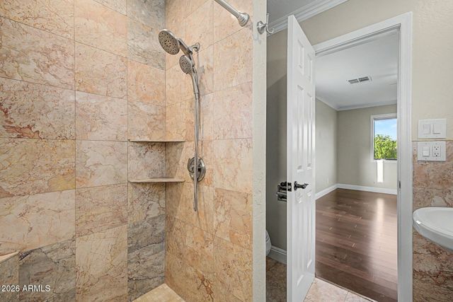 3011 E WINCHCOMB Drive, Phoenix, AZ 85032