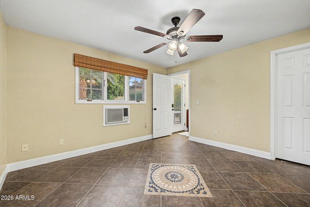 3011 E WINCHCOMB Drive, Phoenix, AZ 85032