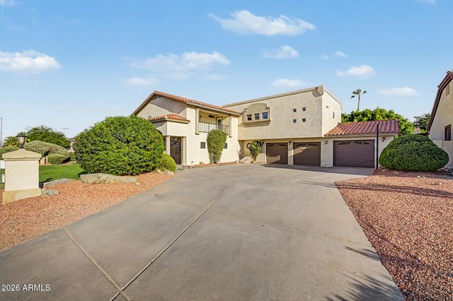 3011 E WINCHCOMB Drive, Phoenix, AZ 85032
