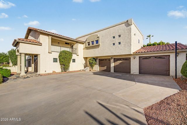 3011 E WINCHCOMB Drive, Phoenix, AZ 85032