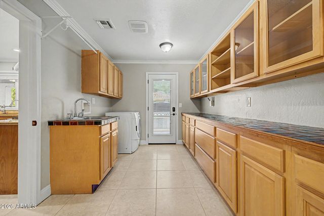 3011 E WINCHCOMB Drive, Phoenix, AZ 85032