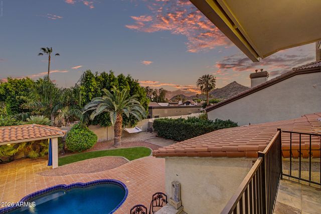 3011 E WINCHCOMB Drive, Phoenix, AZ 85032