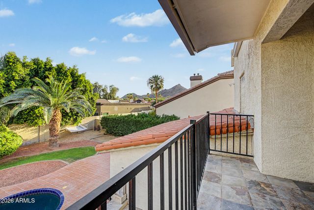 3011 E WINCHCOMB Drive, Phoenix, AZ 85032