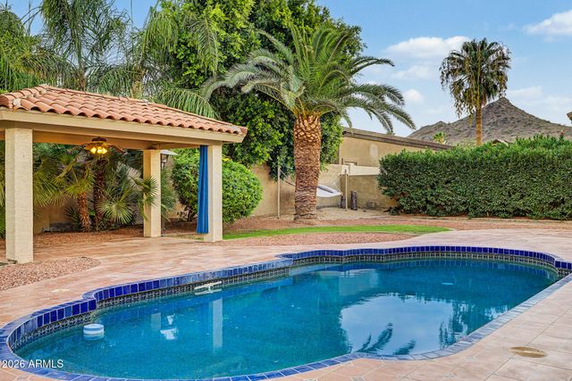 3011 E WINCHCOMB Drive, Phoenix, AZ 85032