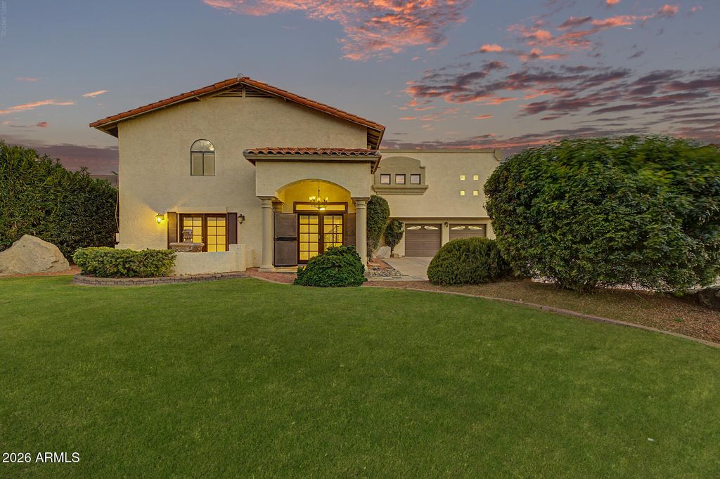 3011 E WINCHCOMB Drive, Phoenix, AZ 85032