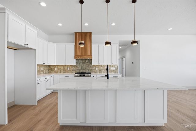 451 W Elaine Ct, Nampa, ID 83686