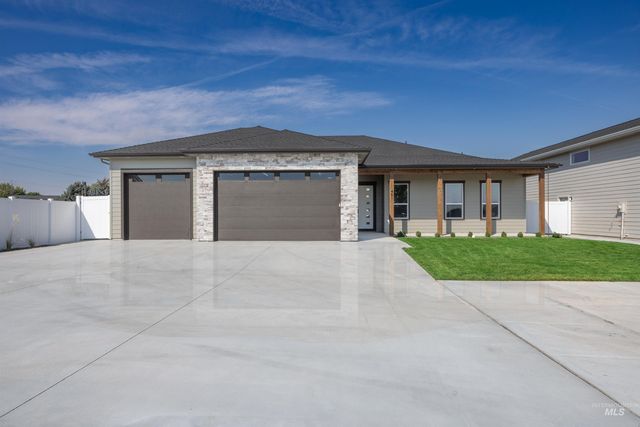 451 W Elaine Ct, Nampa, ID 83686