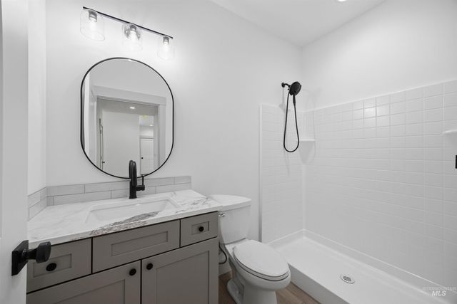451 W Elaine Ct, Nampa, ID 83686