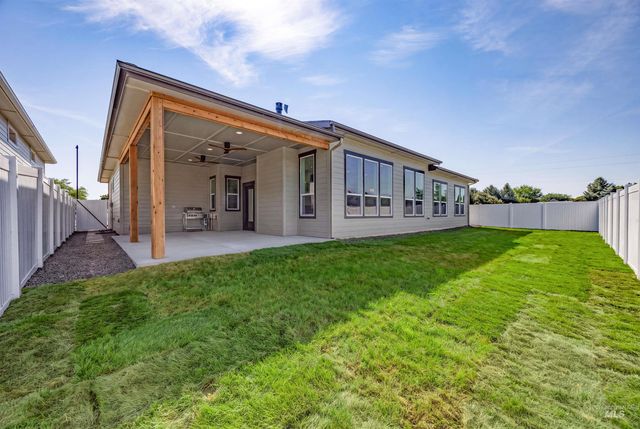 451 W Elaine Ct, Nampa, ID 83686