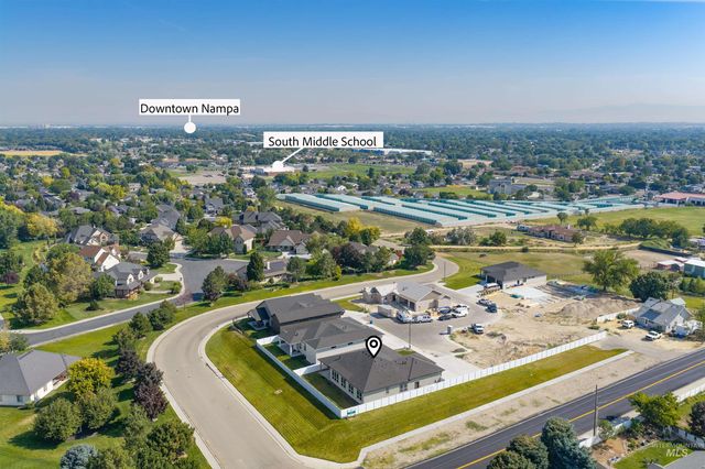 451 W Elaine Ct, Nampa, ID 83686
