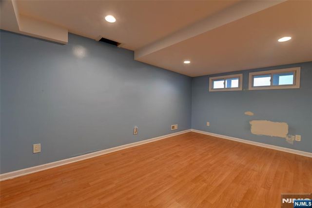 23 Ute Avenue, Par-troy Hills Twp., NJ 07034