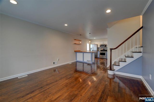 23 Ute Avenue, Par-troy Hills Twp., NJ 07034