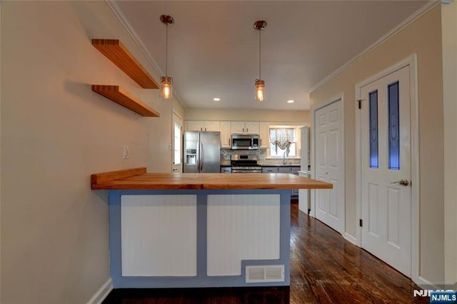 23 Ute Avenue, Par-troy Hills Twp., NJ 07034