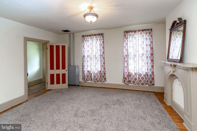 14 S MAIN ST, Stockton, NJ 08559