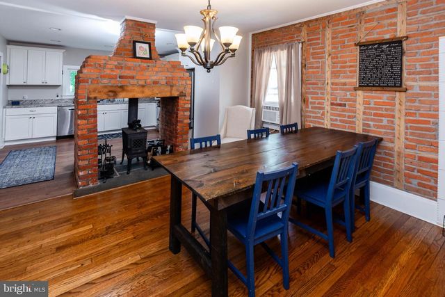 14 S MAIN ST, Stockton, NJ 08559