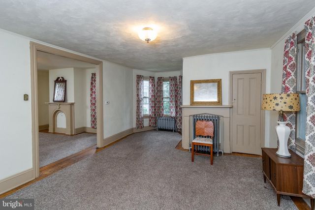 14 S MAIN ST, Stockton, NJ 08559