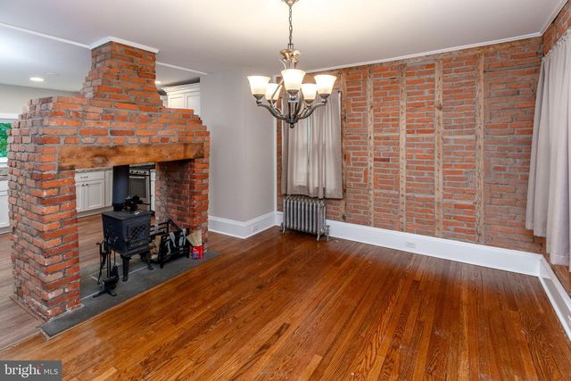 14 S MAIN ST, Stockton, NJ 08559