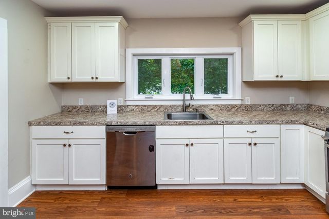 14 S MAIN ST, Stockton, NJ 08559