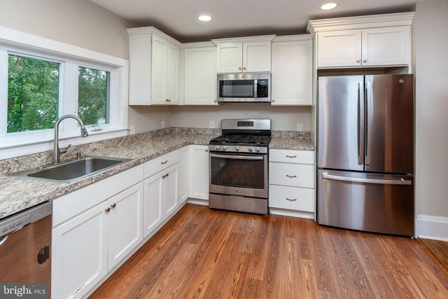 14 S MAIN ST, Stockton, NJ 08559