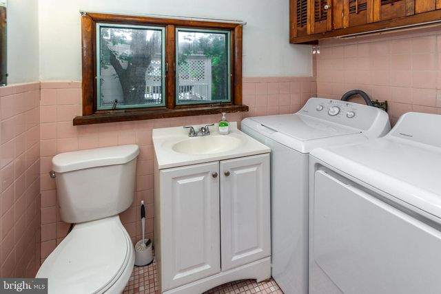 14 S MAIN ST, Stockton, NJ 08559