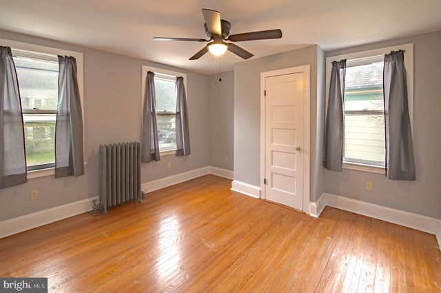 14 S MAIN ST, Stockton, NJ 08559