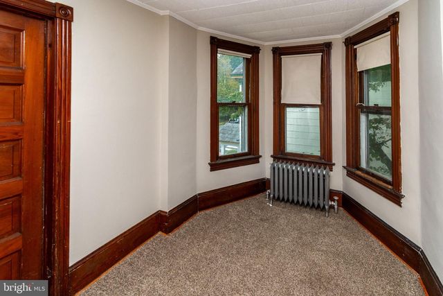 14 S MAIN ST, Stockton, NJ 08559