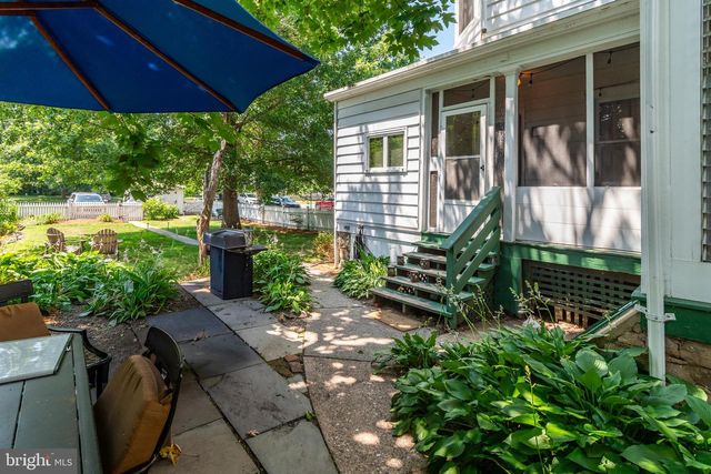14 S MAIN ST, Stockton, NJ 08559