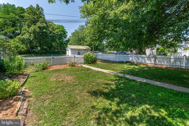 14 S MAIN ST, Stockton, NJ 08559