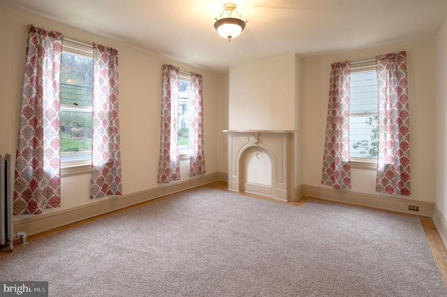 14 S MAIN ST, Stockton, NJ 08559