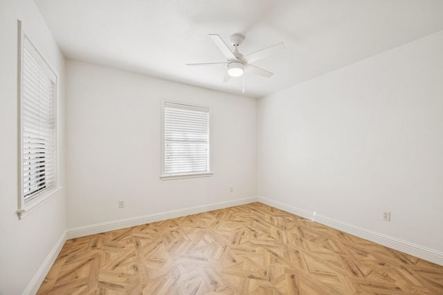 209 E Hacienda, Bellville, TX 77418