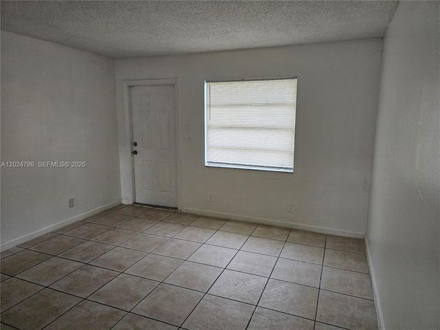 2451 NW 8th Pl 1, Fort Lauderdale, FL 33311