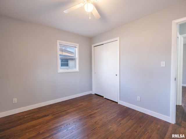 2107 W CIMARRON Drive, Peoria, IL 61614