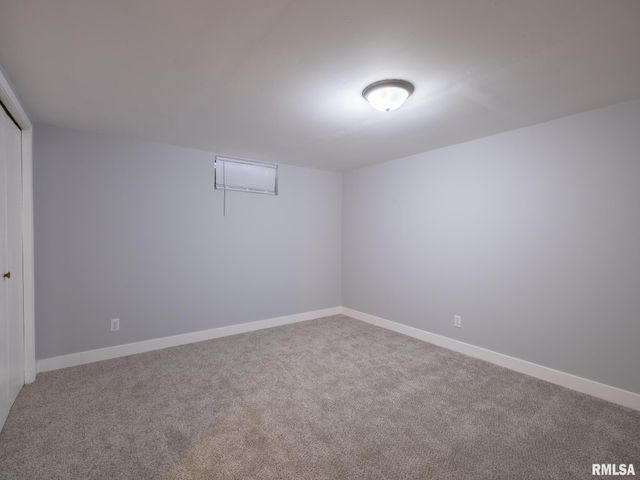 2107 W CIMARRON Drive, Peoria, IL 61614