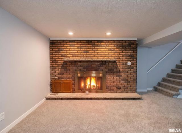 2107 W CIMARRON Drive, Peoria, IL 61614