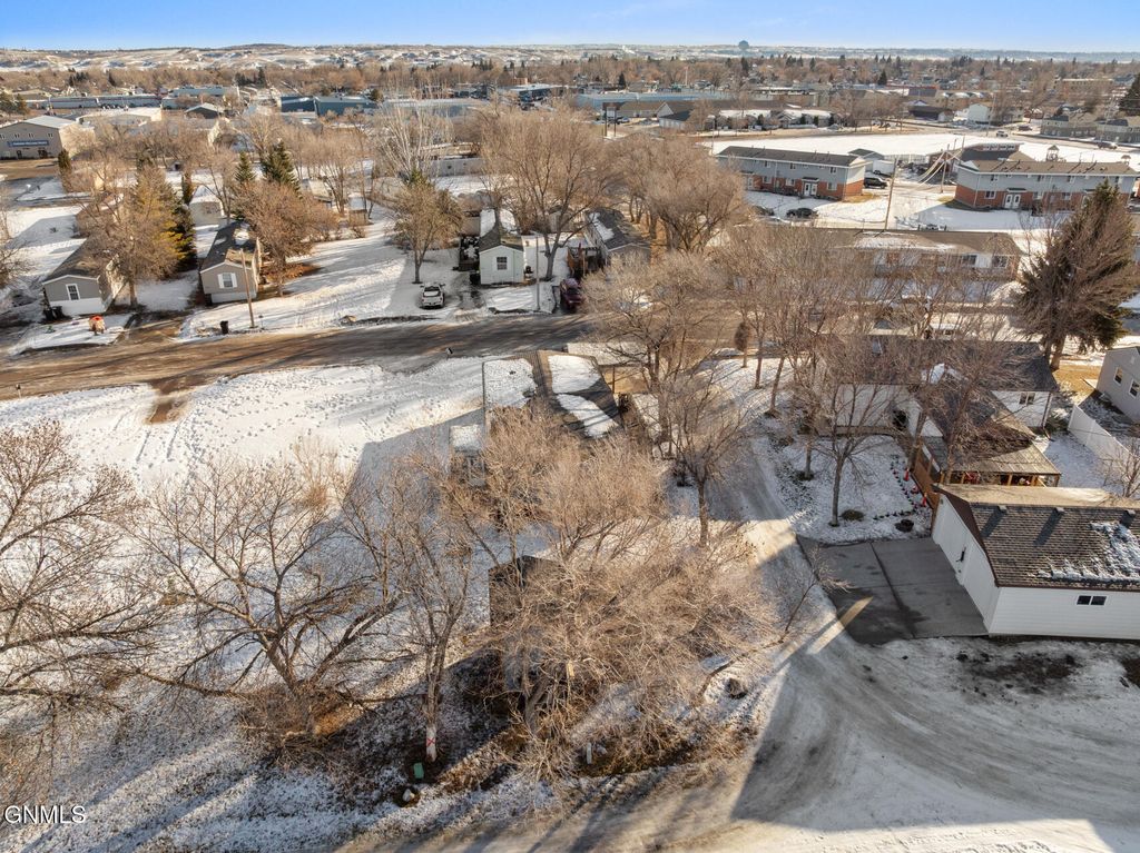 2003 6th Avenue W, Williston, ND 58801 photo 30