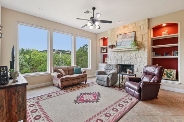 113 Spring Branch Dr., Kerrville, TX 78028