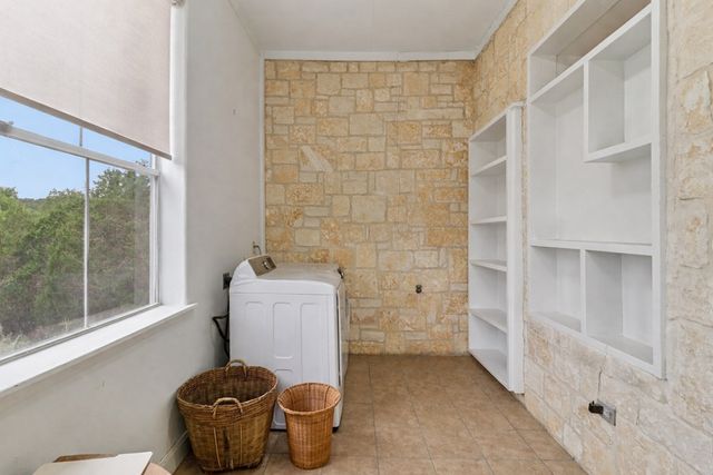 113 Spring Branch Dr., Kerrville, TX 78028