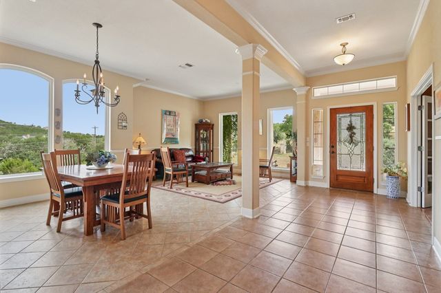 113 Spring Branch Dr., Kerrville, TX 78028