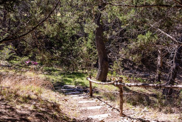 113 Spring Branch Dr., Kerrville, TX 78028